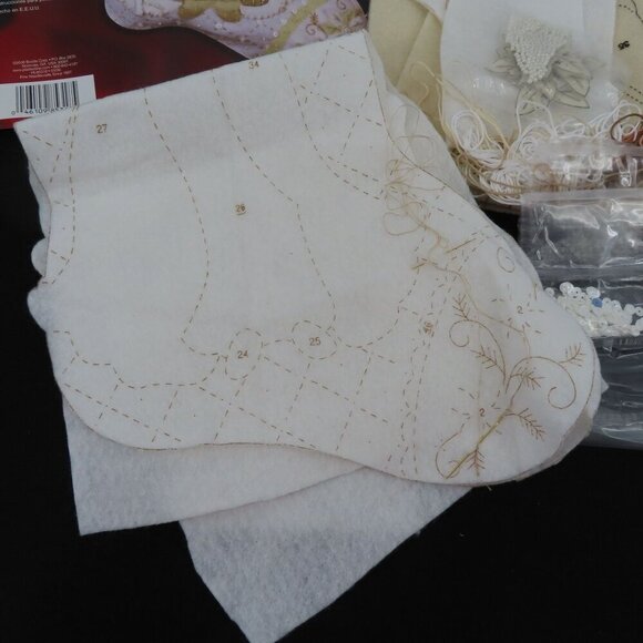 Bucilla White Christmas Santa Claus 85318  Felt Stocking STARTED Craft Kit 2006 - Picture 8 of 11